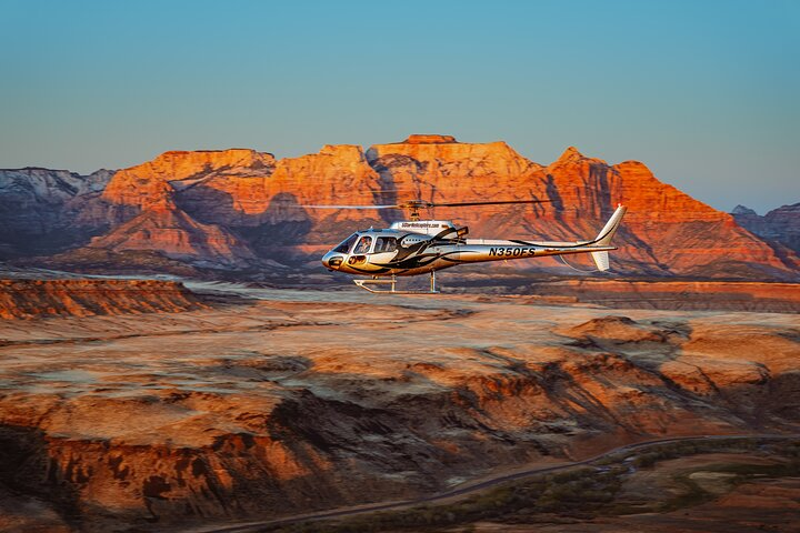 55 Mile - Helicopter Tour Around Zion National Park - Photo 1 of 6